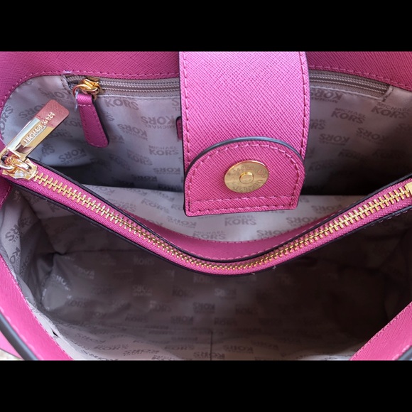 Michael Kors Portia Large perforated Satchel Pink - Picture 8 of 8